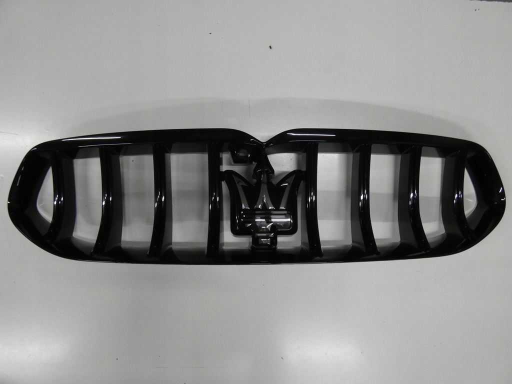 фото №1, Решётка радиатора, решётка радиатора maserati grecale