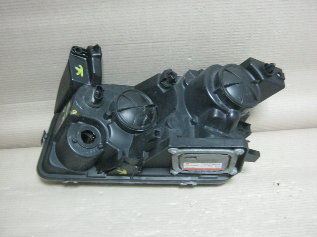 фото №6, Лампа перед права ксенон dodge charger 05-10