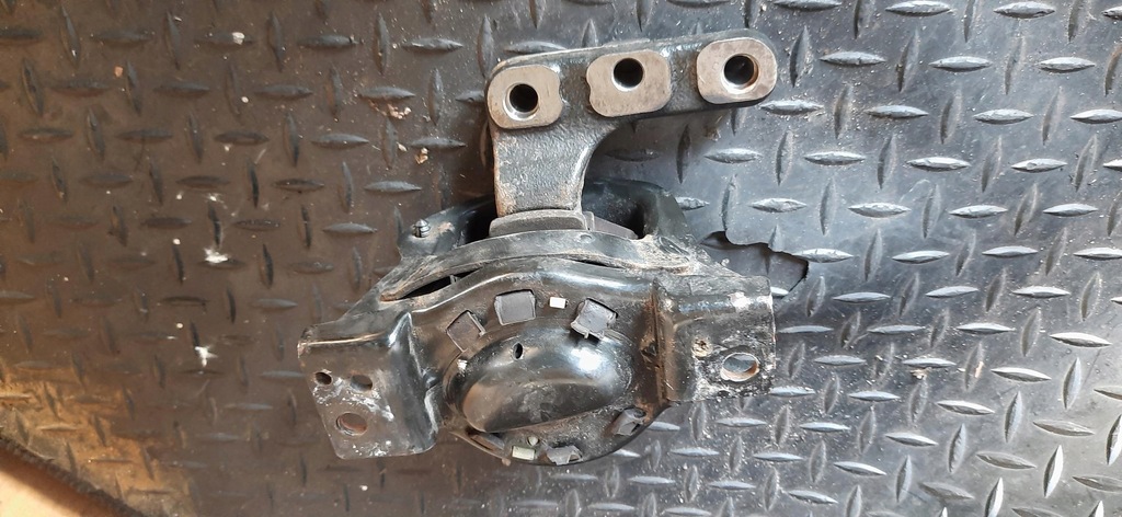 фото №6, Кронштейн подушка кронштейн двигателя c3 ii 9671185380