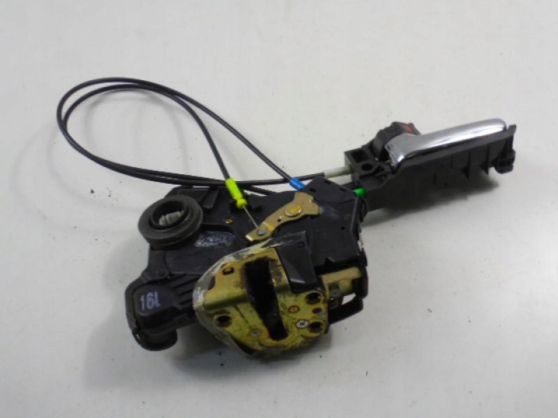 фото №5, Toyota avensis ii t25 замок дверь перед левый