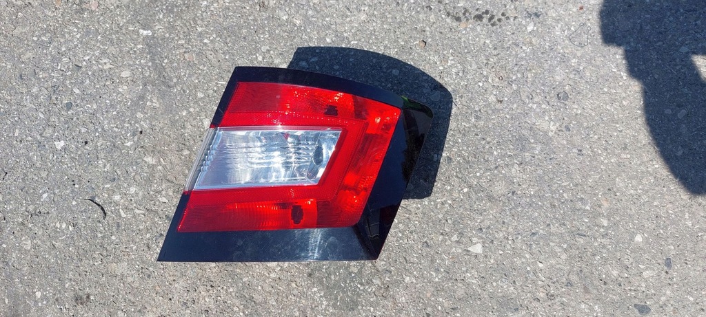 фото №1, Лампа правый задняя skoda fabia iii htb 14-