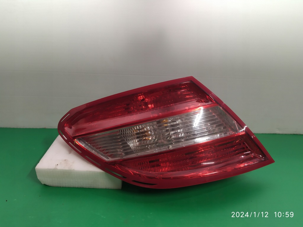 фото №1, Лампа ліва задня задня mercedes w204 a2048200164 sedan