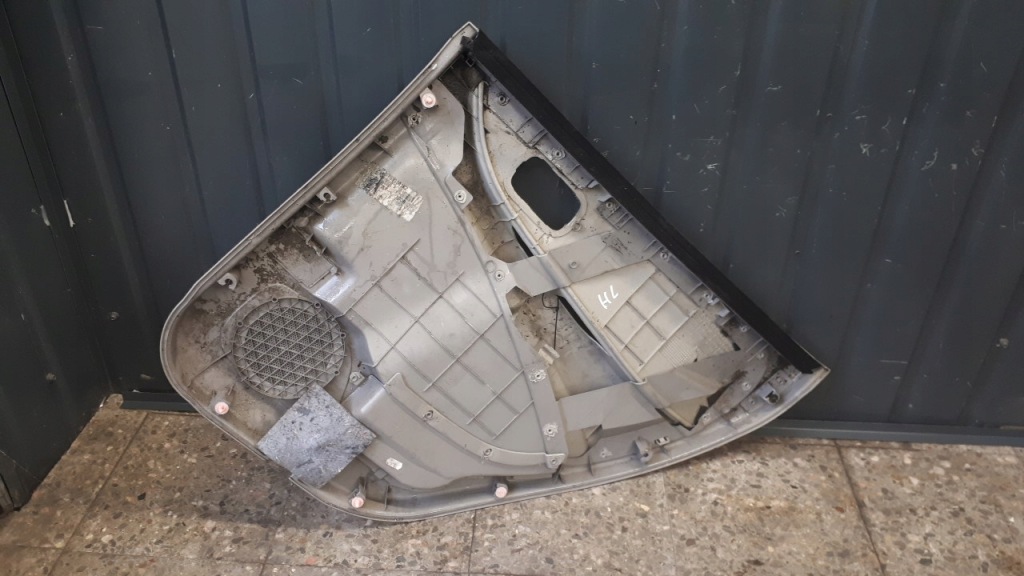 фото №9, 82901-bu000 обшивка левый задняя nissan almera tino 00-06r