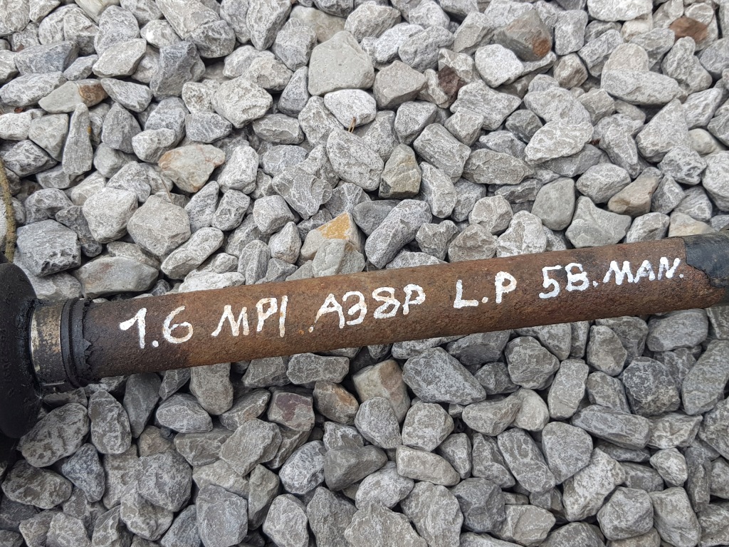 Привідний вал ліве перед / audi a3 8p golf v / 1.6 8v mpi 102km / механічна коробка передач 5 передач в Україні