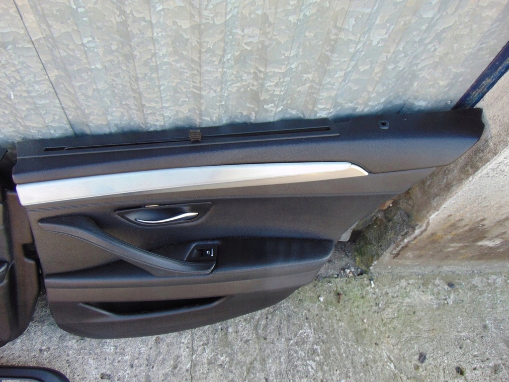 фото №4, Оббивка обшивки шторка bmw f11 kombi комплект