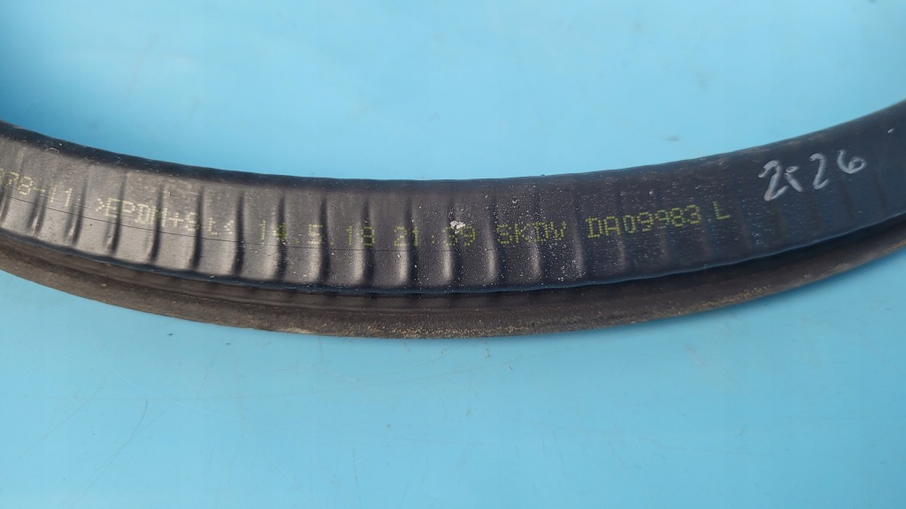 Купити Bmw 5' g31 518d touring 18r прокладка задній скло кришки багажника 7390378