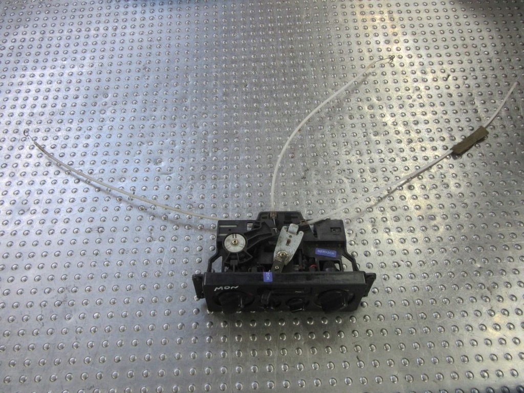 фото №1, Opel monterey 1996 панель обдув кондиціонера eu