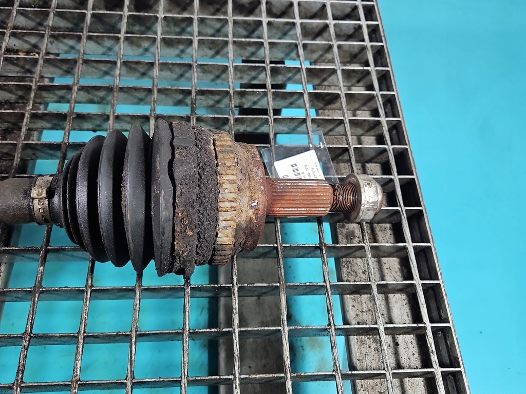 фото №2, Приводной вал перед левая renault master ii 2.5 dci механическая коробка передач 5b