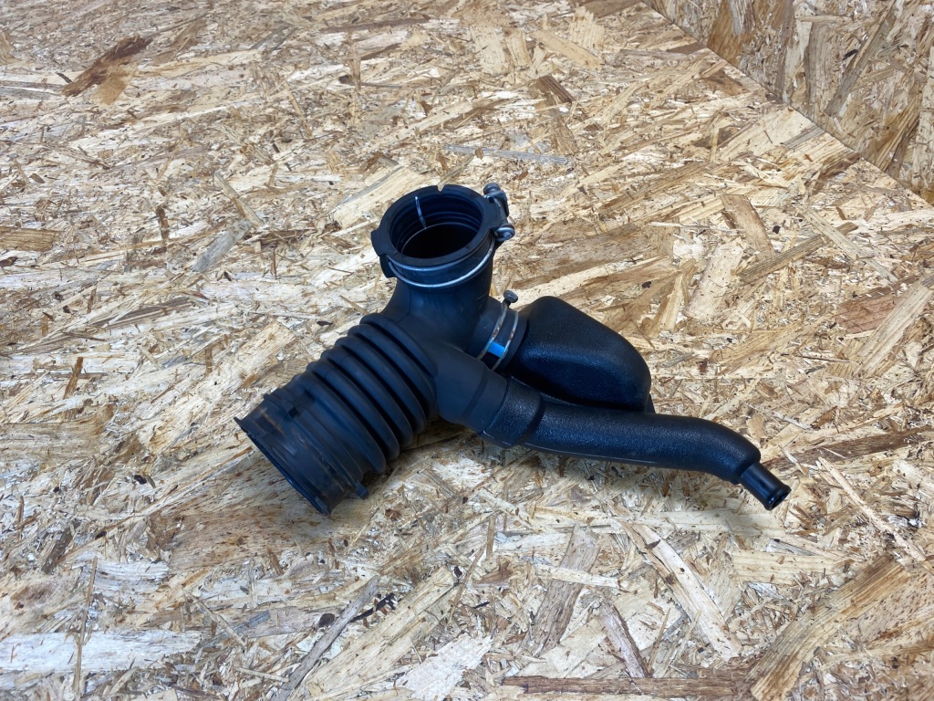 Впуск повітрозабірник канал повітря lexus ct 200h 17893-37050 17880-37190 2011- Київ