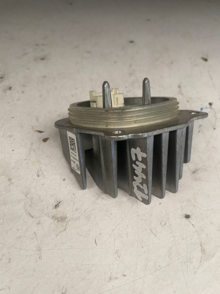 фото №1, Vw преобразователь led 90118049