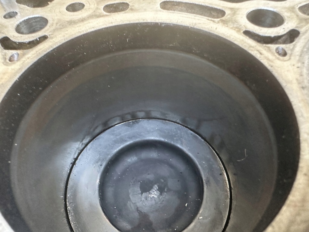 фото №11, Блок двигателя dół wał поршни skoda vw 2.0 tdi dff