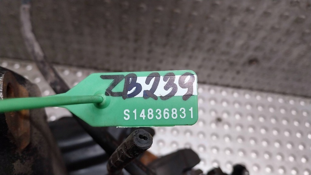 фото №8, Поворотный кулак ступица суппорт правый перед 3450560 bmw x3 e83