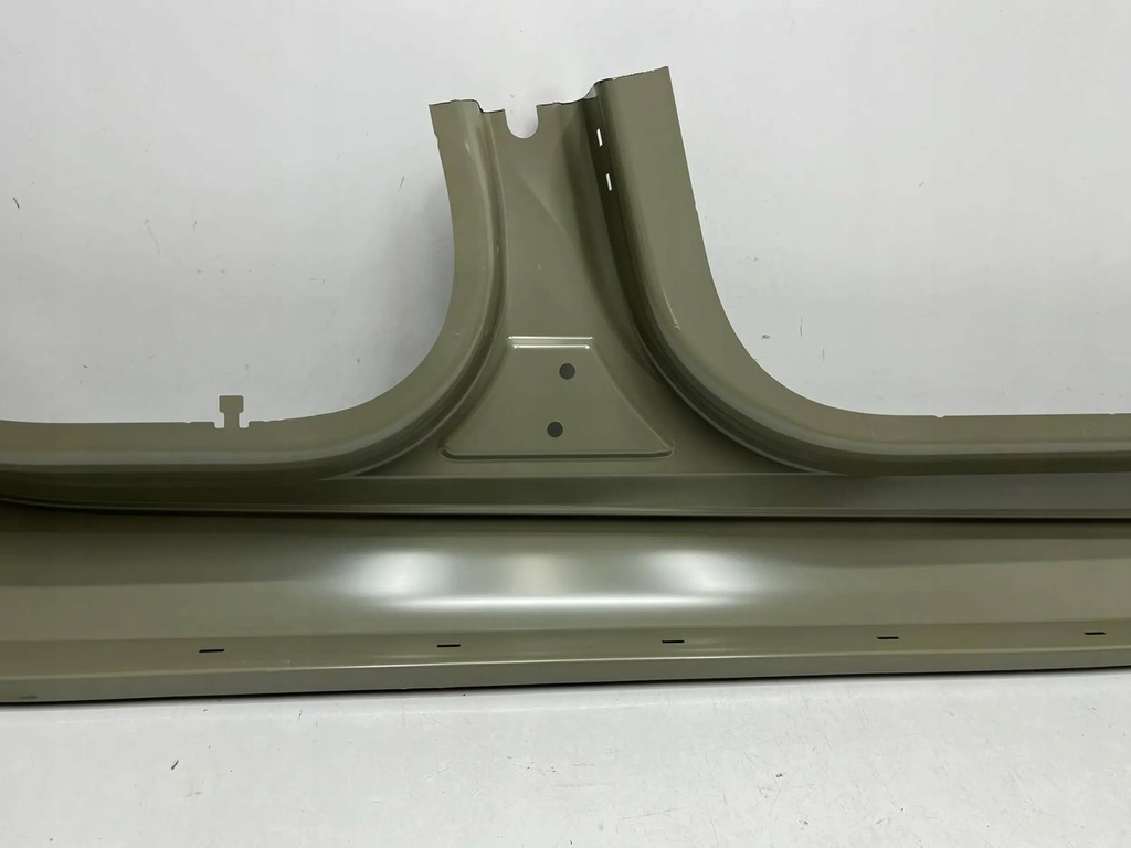 фото №8, Tesla 3 порог левый обшивка порог левая 1073673-sc-b