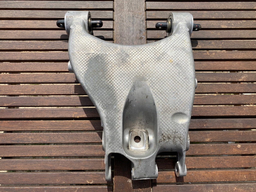 фото №1, Ferrari 458 italia 488 gtb рычаг задняя задний