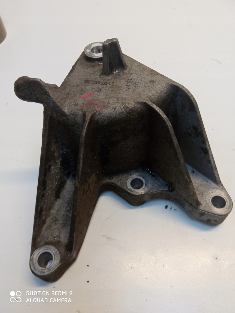 Купити Opel insignia a кронштейн кронштейн коробки 13228285