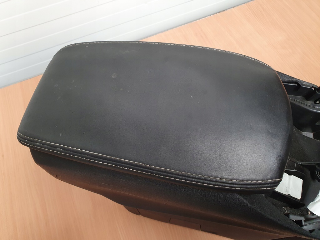 фото №11, Туннель средний подлокотник citroen ds5