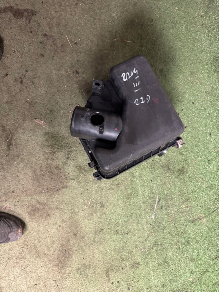 фото №1, Корпус фільтра повітря toyota rav-4 iii 2.2d 100140-8440