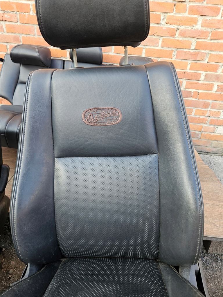 фото №14, Jeep grand cherokee wk 5-10r сиденья комплект чёрные overland