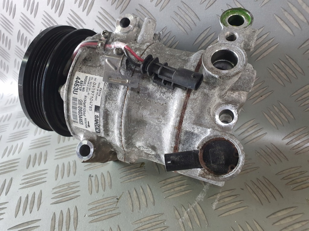 Компрессор кондиционера astra k 1.0 turbo 39034464 Оригинал