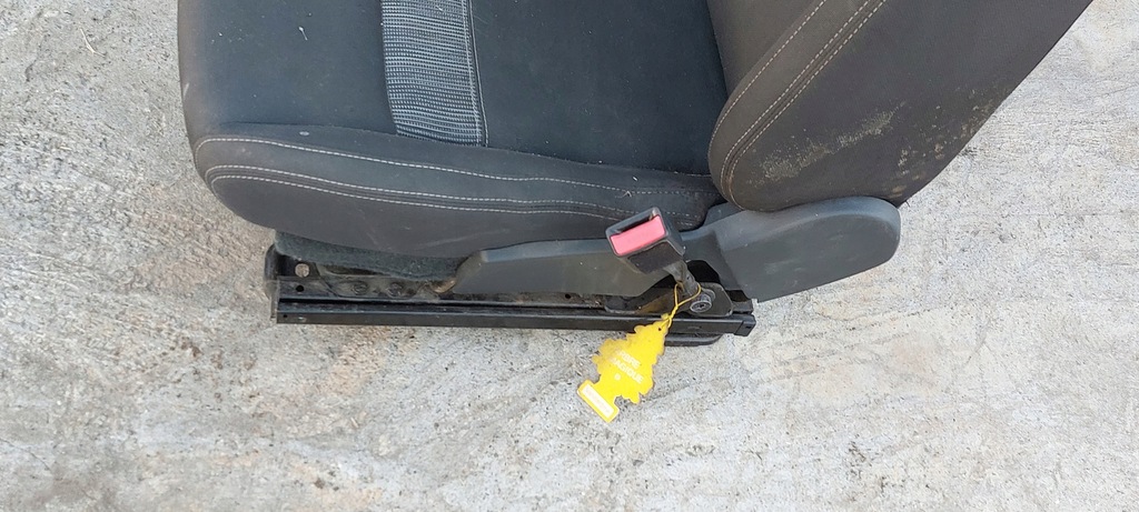 фото №2, Ford ranger v сиденье пассажира правый 15r