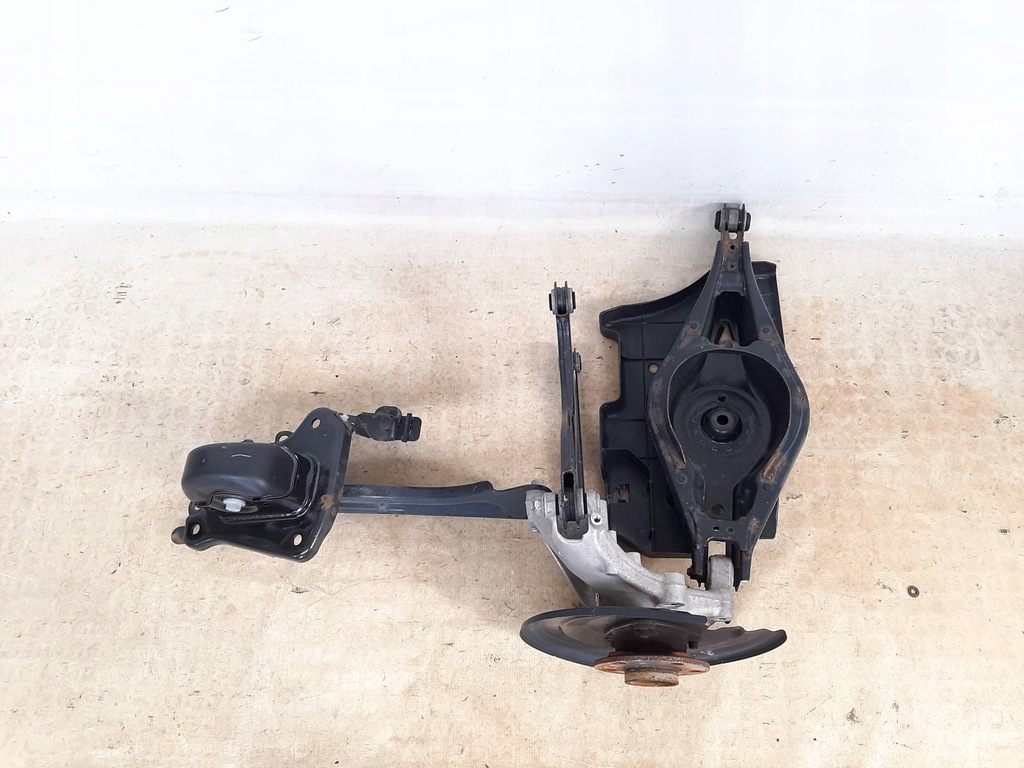 фото №6, Поворотний кулак задня ліва важелі підвіска volvo xc40