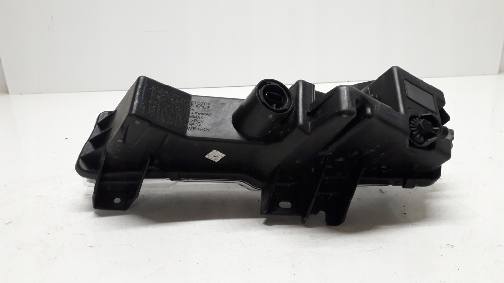 Tesla 3 протитуманна фара led drl правий 1077396-00-d Недорого