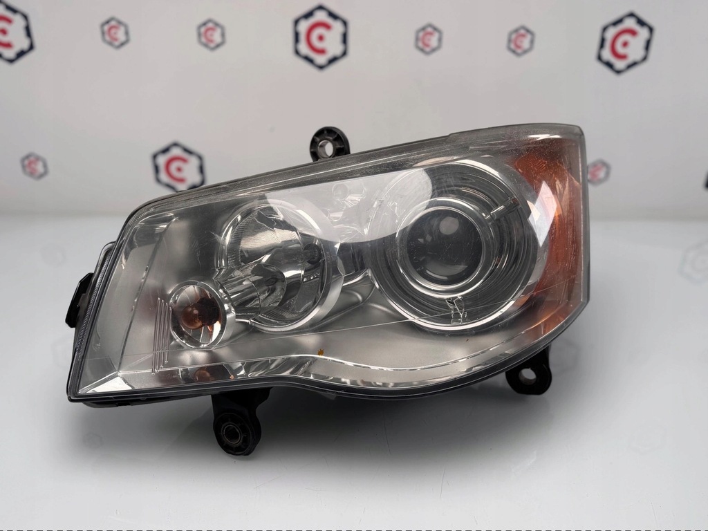 фото №1, Лампа ліва перед chrysler voyager 2008- ксенон