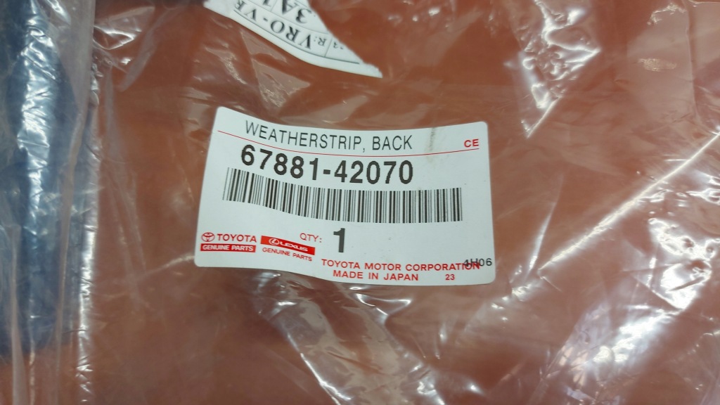 фото №8, Прокладка крышки багажника задняя задняя toyota rav4 v 18-