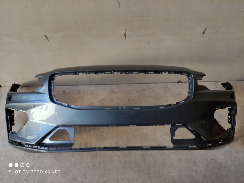 фото №1, Volvo s60 iii v60 r-design бампер перед омыватель