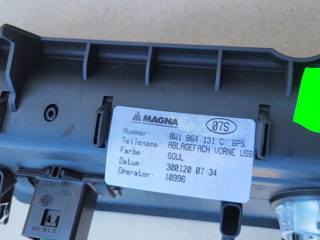 фото №7, Полиця бардачок тунель середнього прикурювач audi a4 b9 8w оригінальний номер 8w1864131c