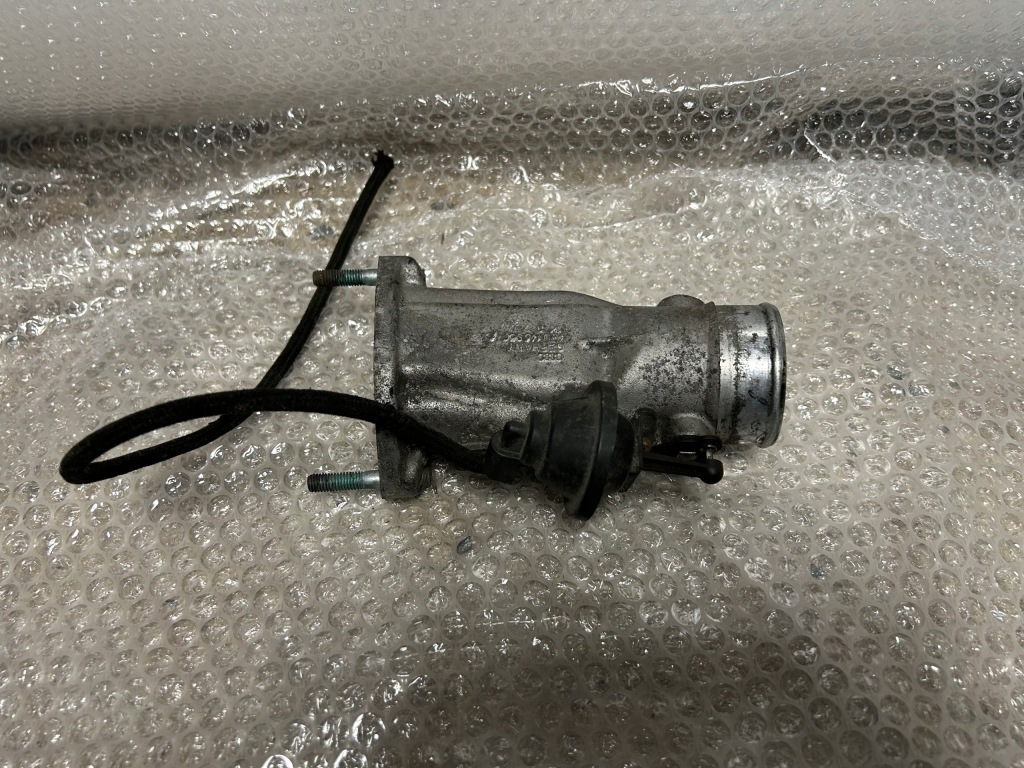 фото №1, Дросельна заслінка audi a6 c5 2.5 tdi 4b0145950