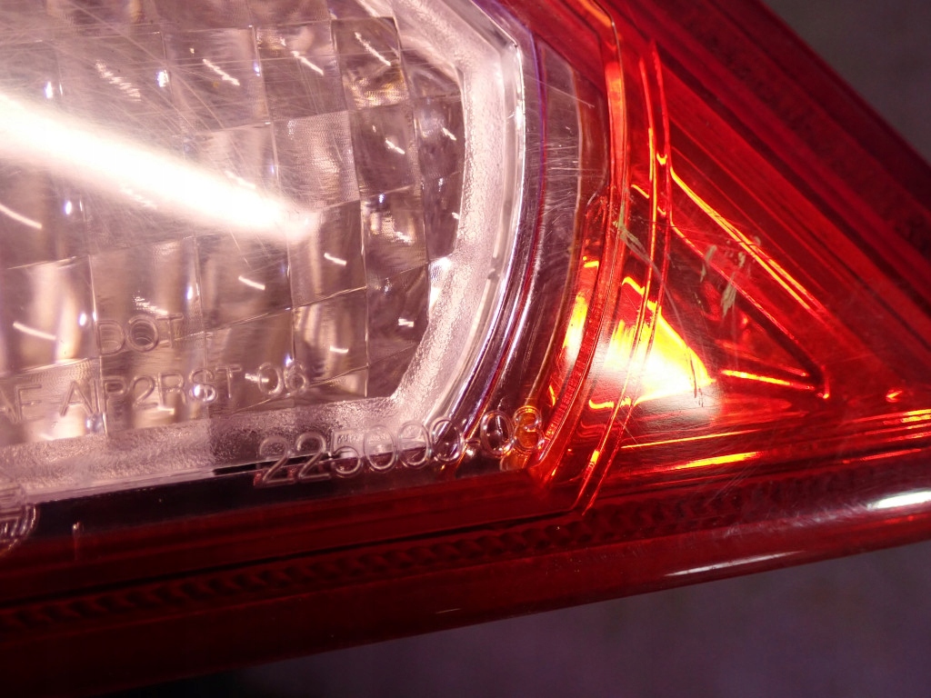 фото №9, Nissan tiida i hb 5d 06-09 лампа задняя левая 26555em01a