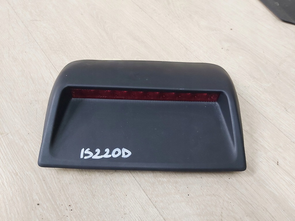 Купити Lexus is 2 200 220d третє ліхтар стоп