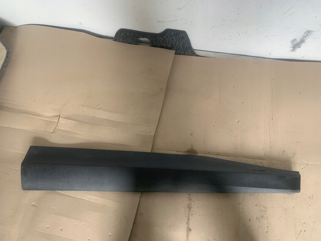 фото №1, Ford mustang mach-e rwd 75.7kwh молдинг дверь правый перед правая передняя