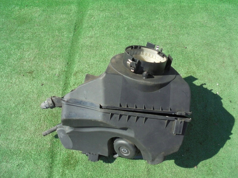 фото №11, Audi a6 c6 2,7 3,0 корпус фільтра 059133835e