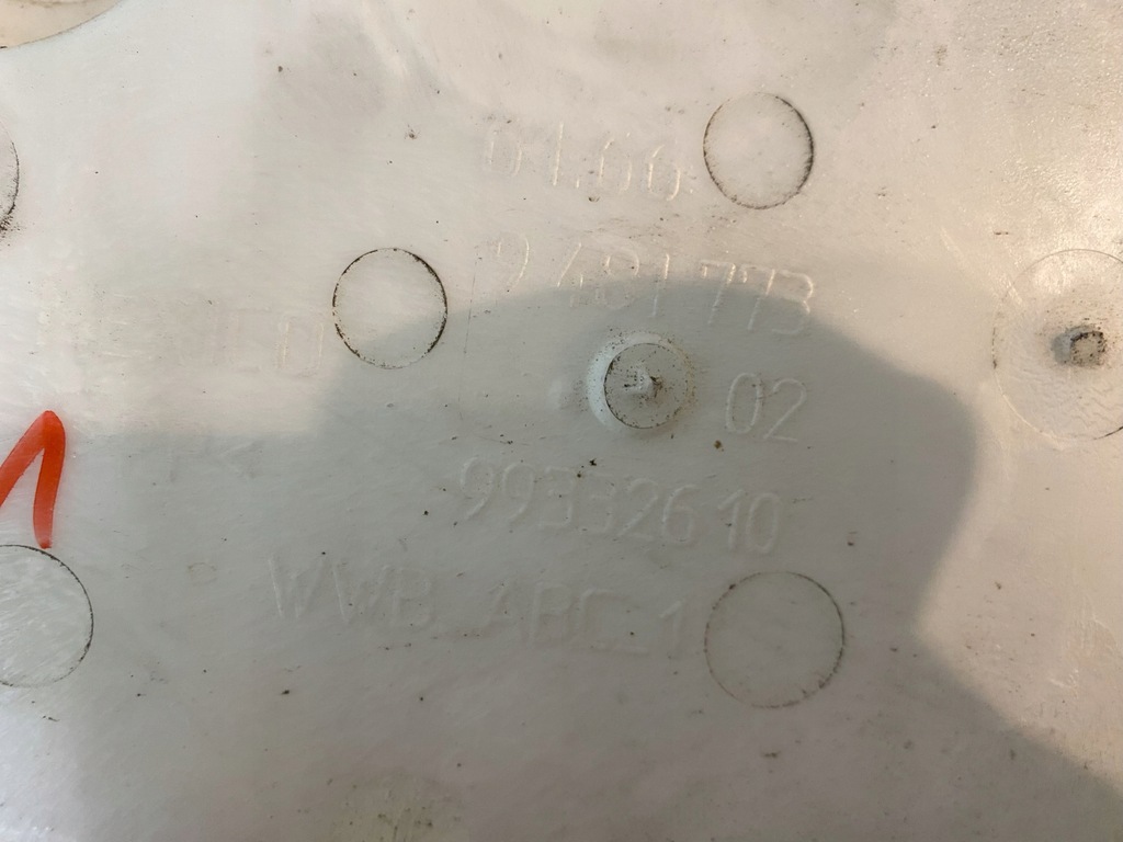 фото №11, Bmw g20 g21 g22 g23 g26 g28 i3 i4 m2 g87 g42 бак жидкость омывателя