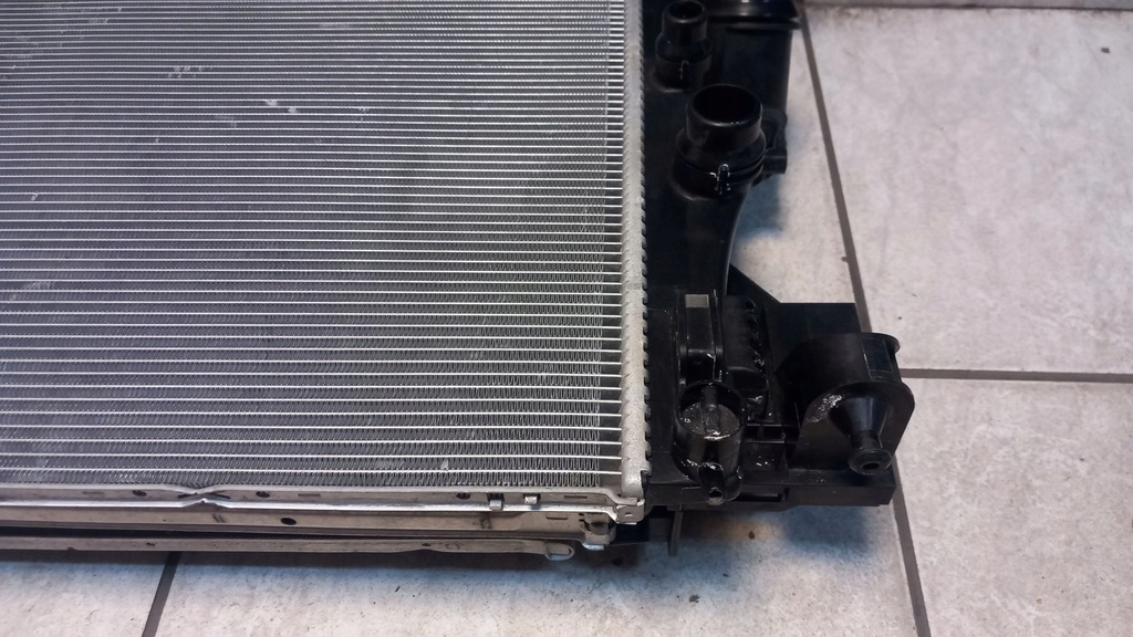 фото №12, Mercedes w177 w247 комплект радіатор радіатор a2475000054 a2475000100