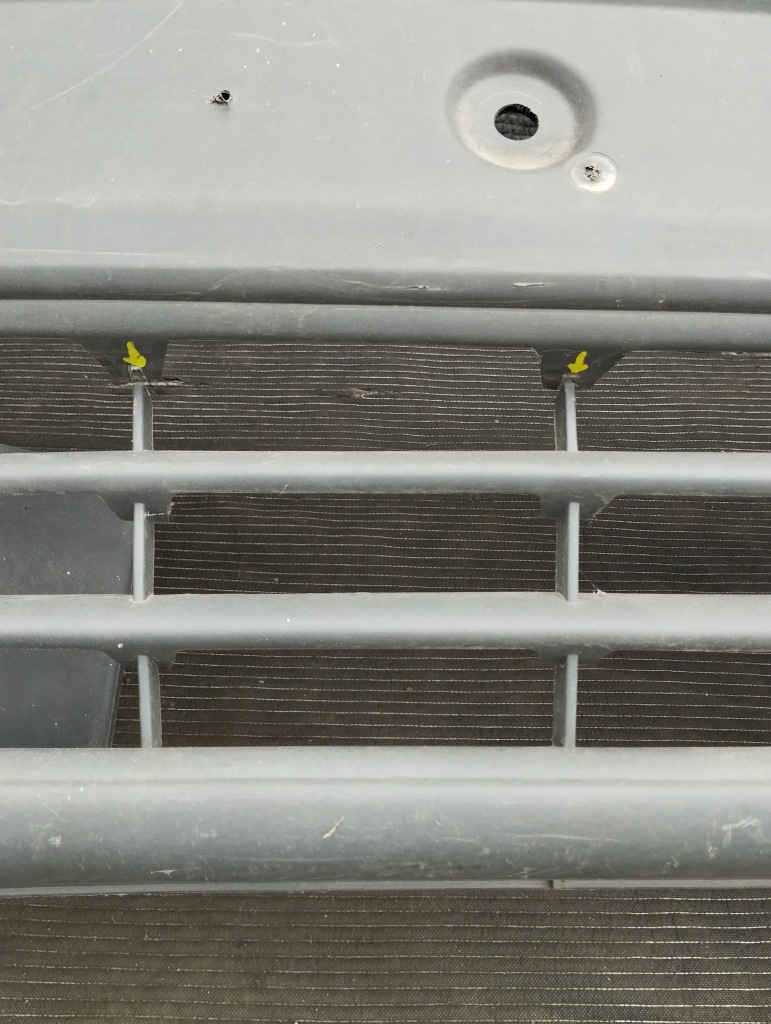 Opel vivaro бампер передній 91165829 перед в Україні