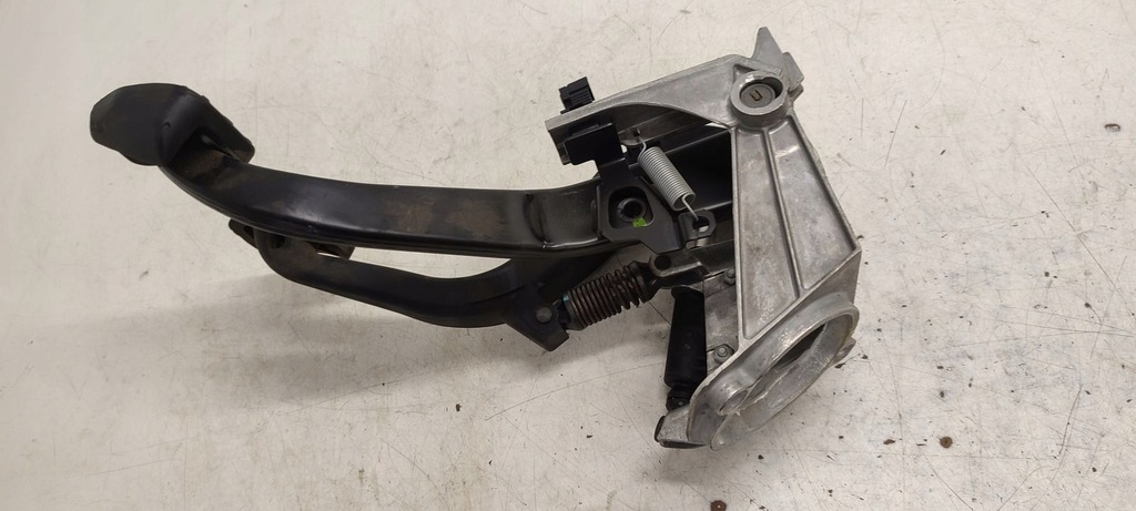 фото №13, Педаль педалі зчеплення гальма bmw e91 lift 2,0d