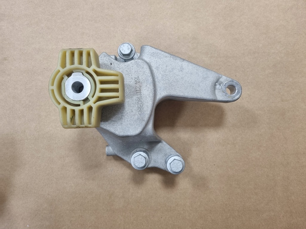 фото №1, Volvo c40 xc40 кронштейн двигателя 31686309