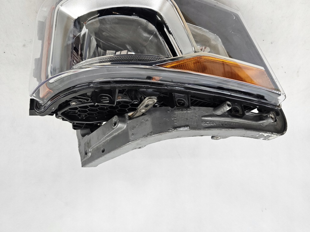 фото №12, Scania r s 450 2016 лампа перед передня права europa 2655893 кронштейн