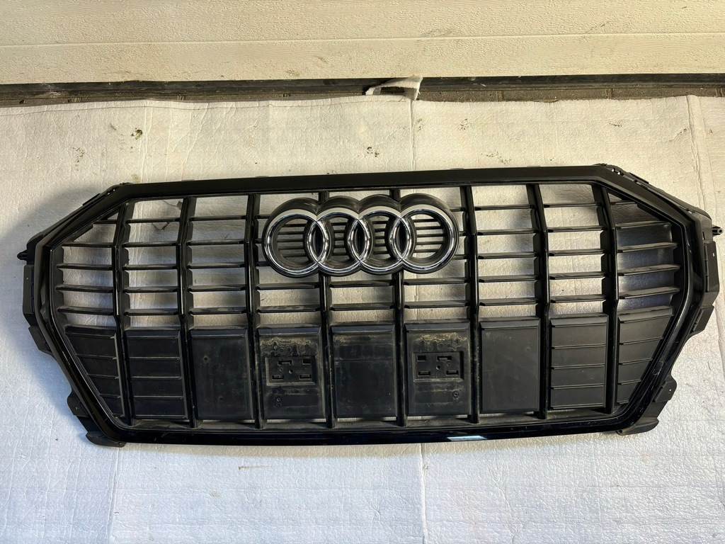 фото №1, Решітка радіатора решітка радіатора audi q3 83a