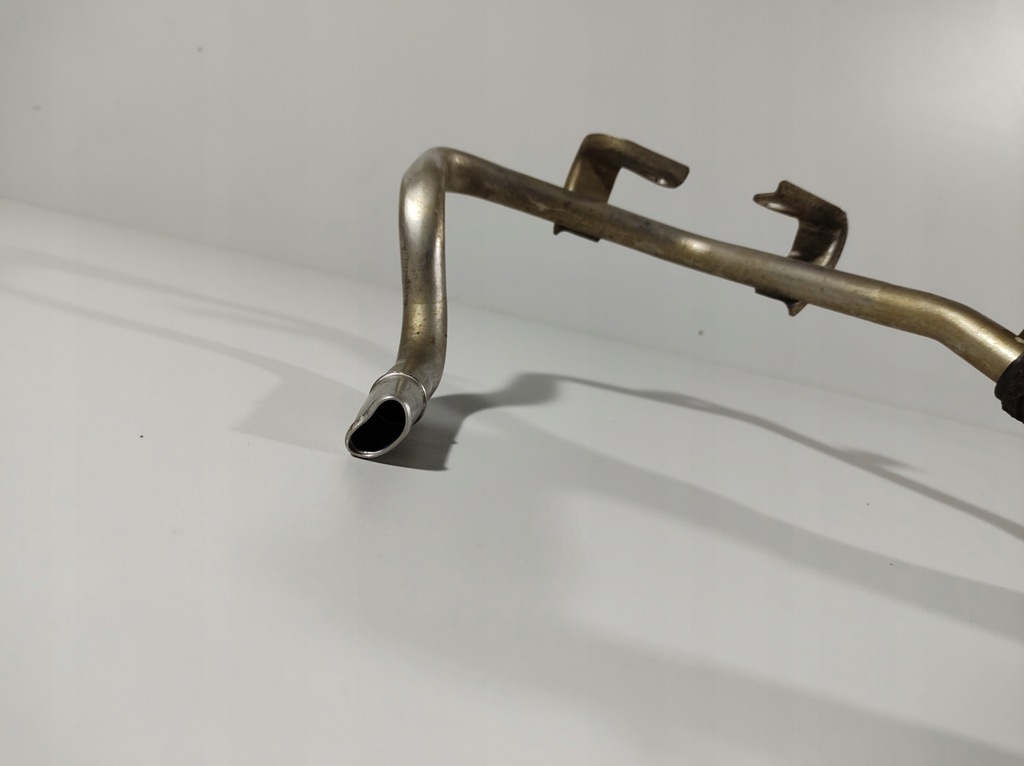 фото №4, Lexus is300h 13r wąż шланг wody