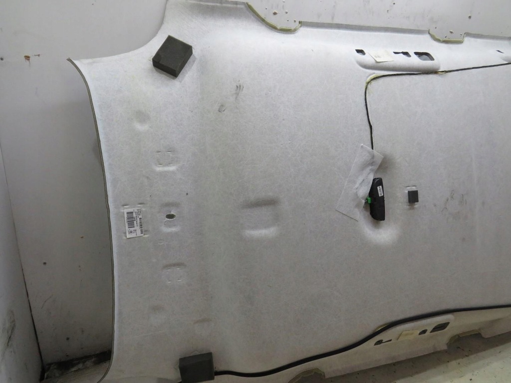 фото №6, Потолок czarna volvo v40 ii r-design