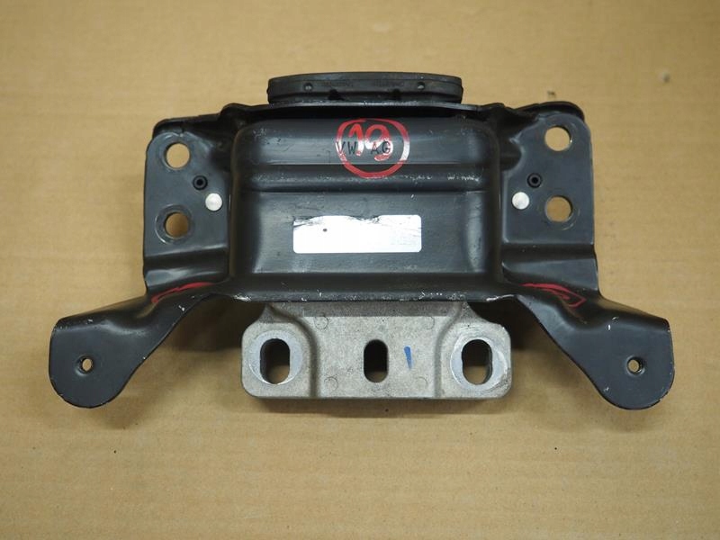 фото №1, Кронштейн кронштейн подушка двигателя vw passat b8