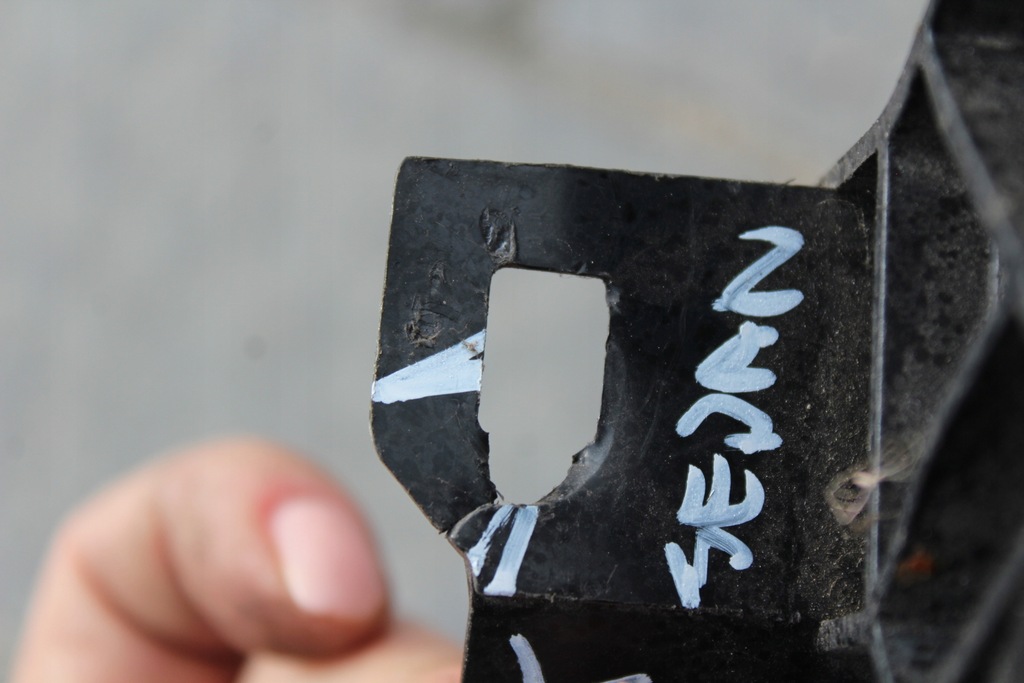 фото №9, Напрямна бампера лівий задня corolla e15 52156-12290