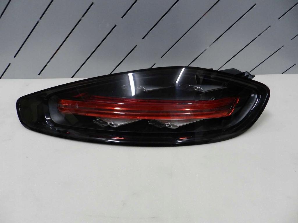 фото №1, Porsche boxter 982 16- лампа led задня задня права сторона 982945096