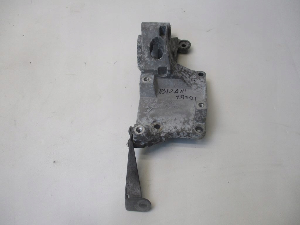 фото №1, Кронштейн основание генератора seat ibiza iv 1.9 tdi