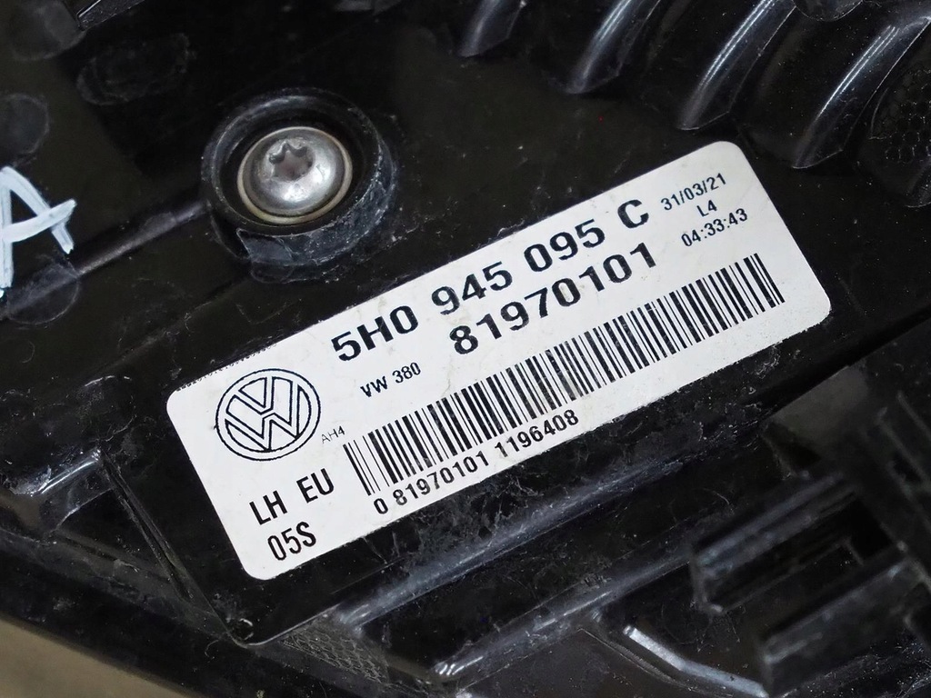 фото №13, Vw golf viii 8 hb лампа led задняя левая 5h0945095c