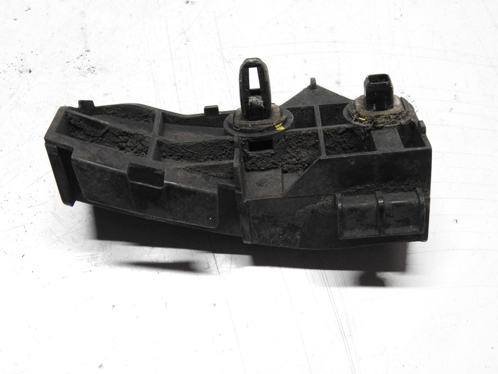 фото №13, Toyota auris i 06-09 направляющая бампера левый задняя 52563-02030